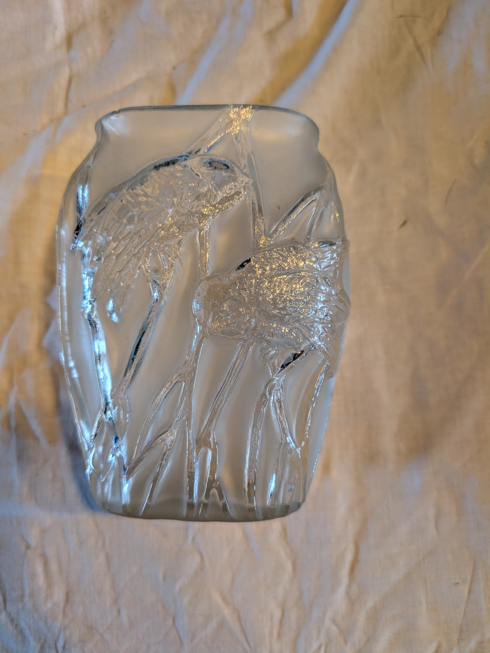 2/100$ Vintage Clear Glass Vase with Raised Owl Motif